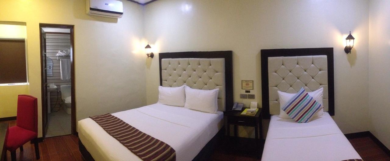 The Ambassador Hotel Tacloban Exteriör bild